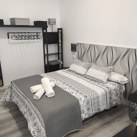 Apartamento Turistico Lyra Baena Buitenkant foto