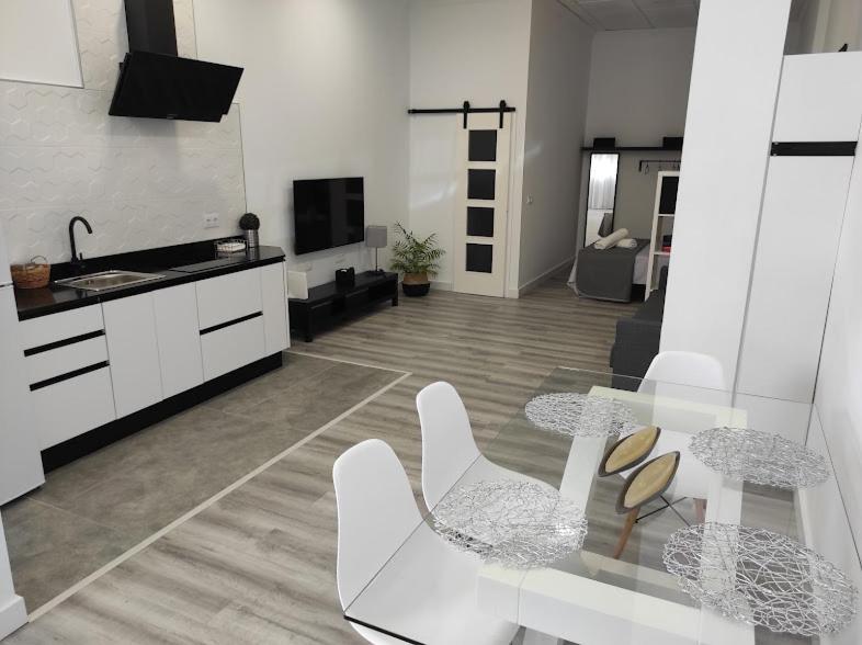 Apartamento Turistico Lyra Baena Buitenkant foto
