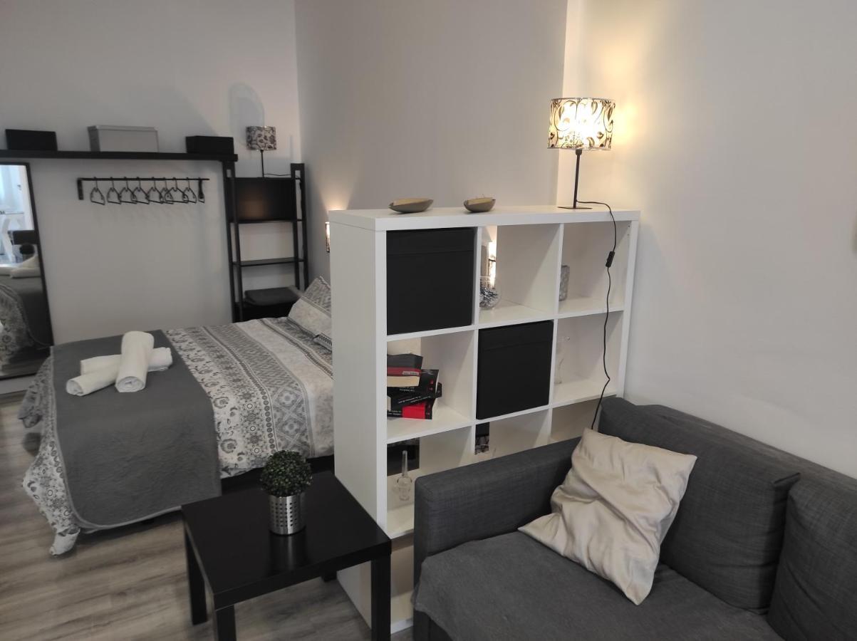 Apartamento Turistico Lyra Baena Buitenkant foto
