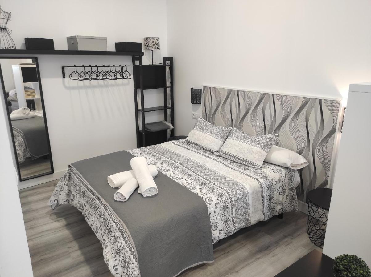 Apartamento Turistico Lyra Baena Buitenkant foto