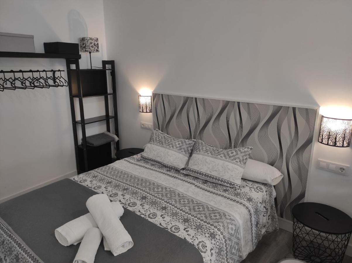 Apartamento Turistico Lyra Baena Buitenkant foto
